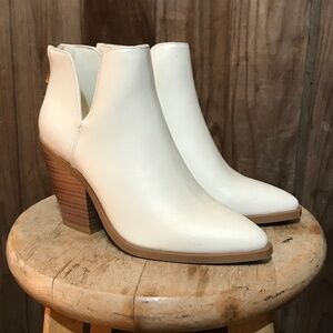 🦋 BAMBOO White Ankle Boots